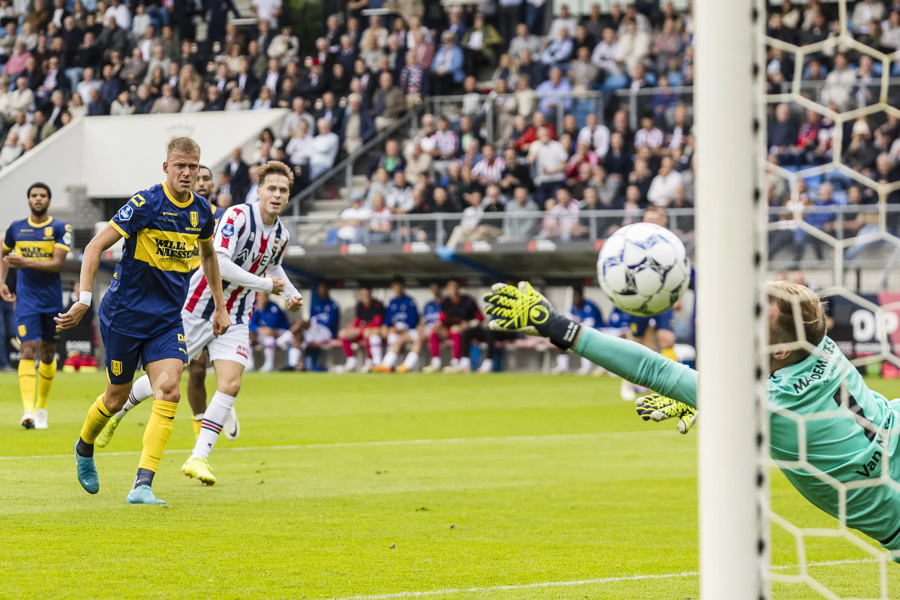 Willem II drukt zwak RKC tijdens derby dieper in de problemen