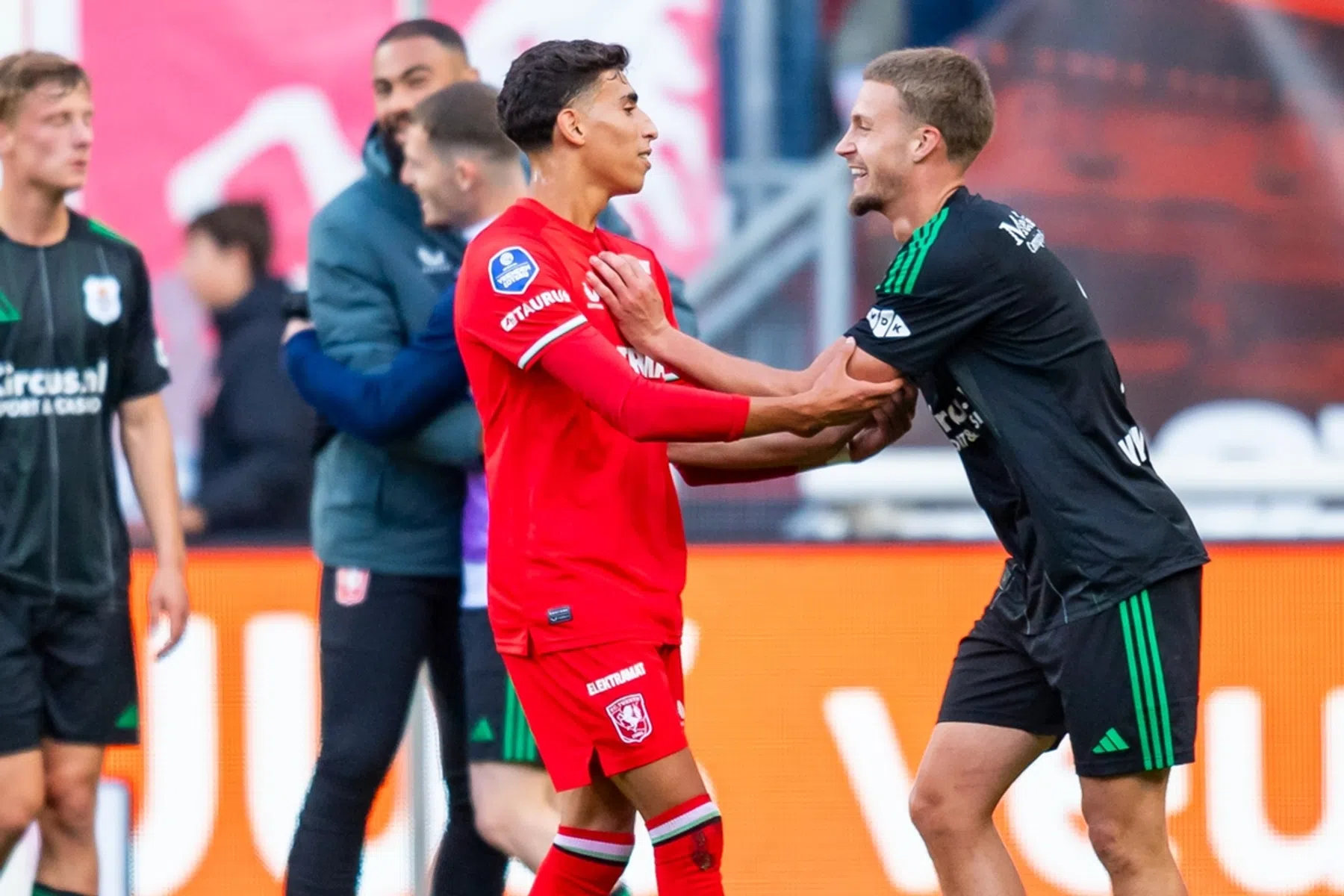 Zware blessure Taha: maanden niet inzetbaar voor FC Twente