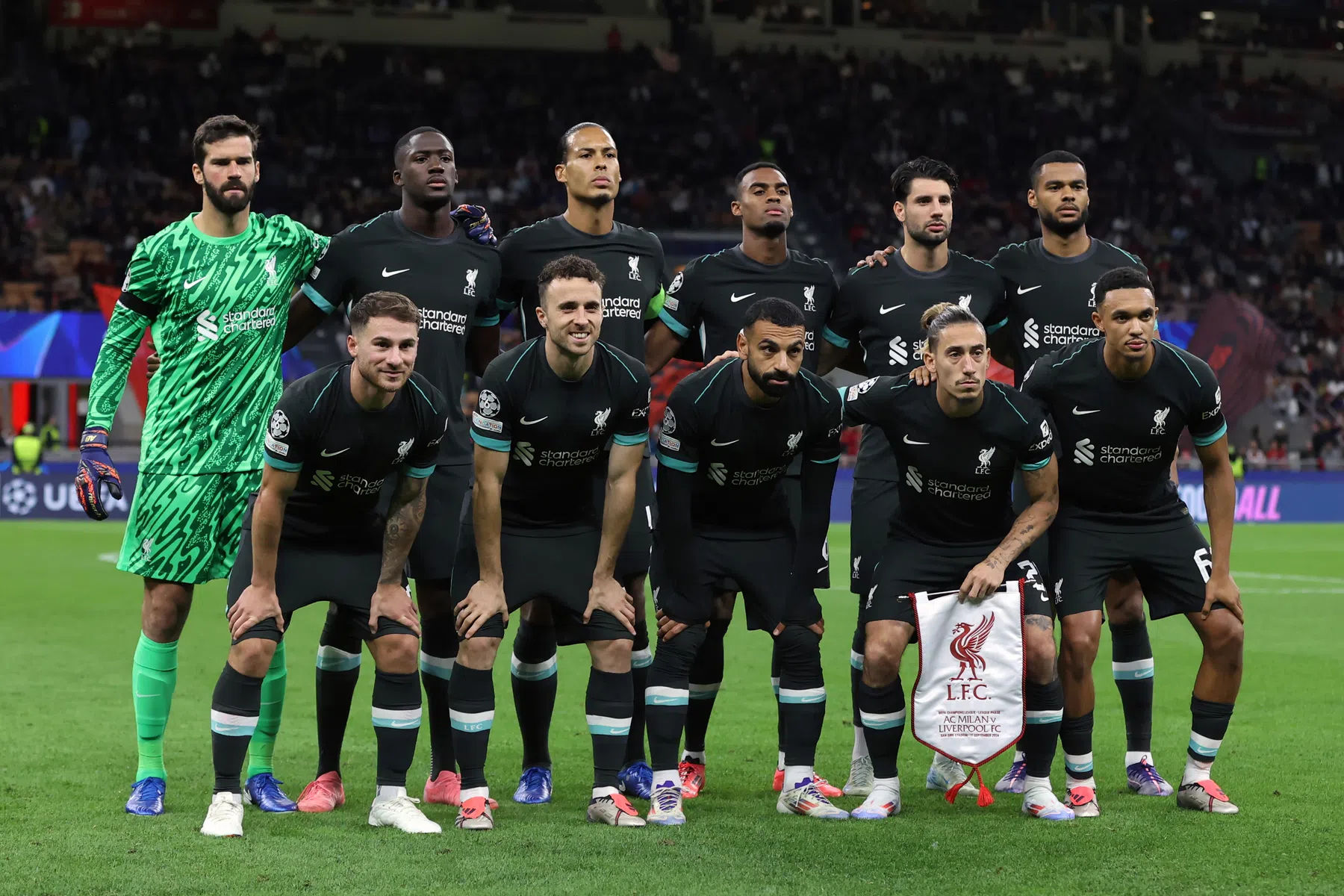 Nederlanders Liverpool schitteren in San Siro: 'Compleet andere speler'