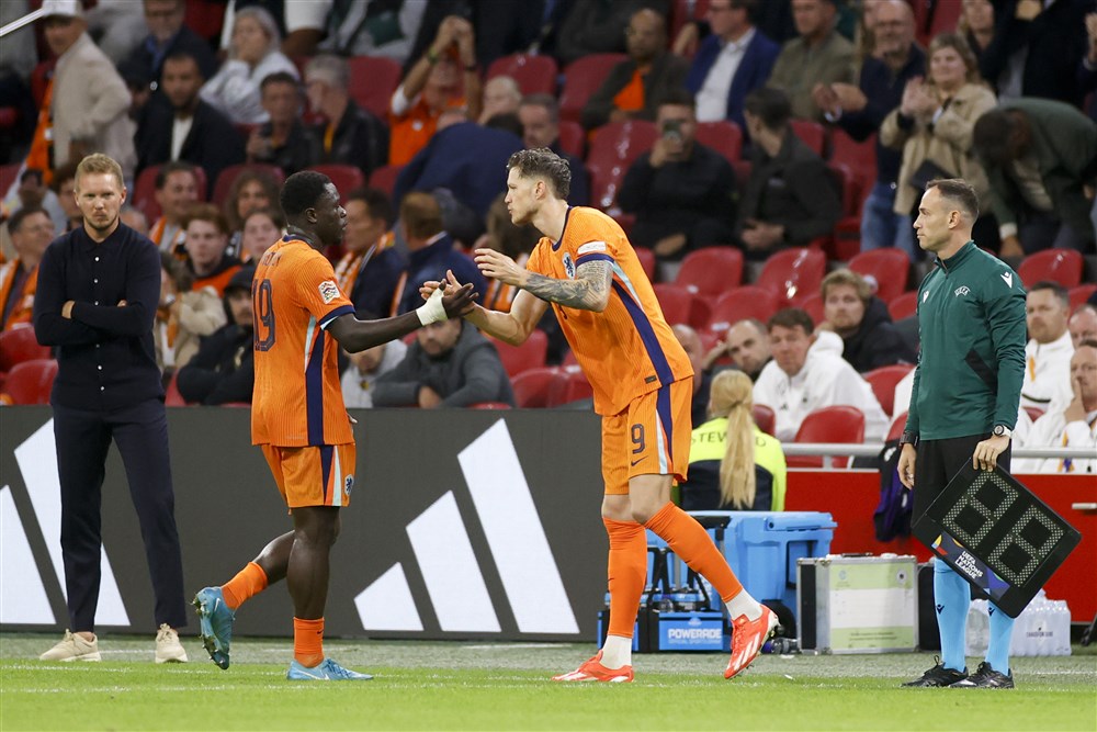 Kunnen Brobbey en Weghorst ook samenspelen bij Ajax?