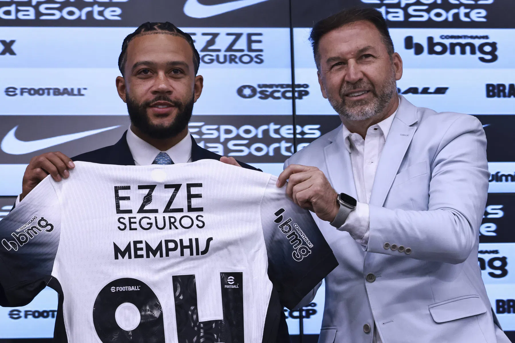 'Corinthians all-in op Memphis: spits maakt basisdebuut in degradatiethriller'