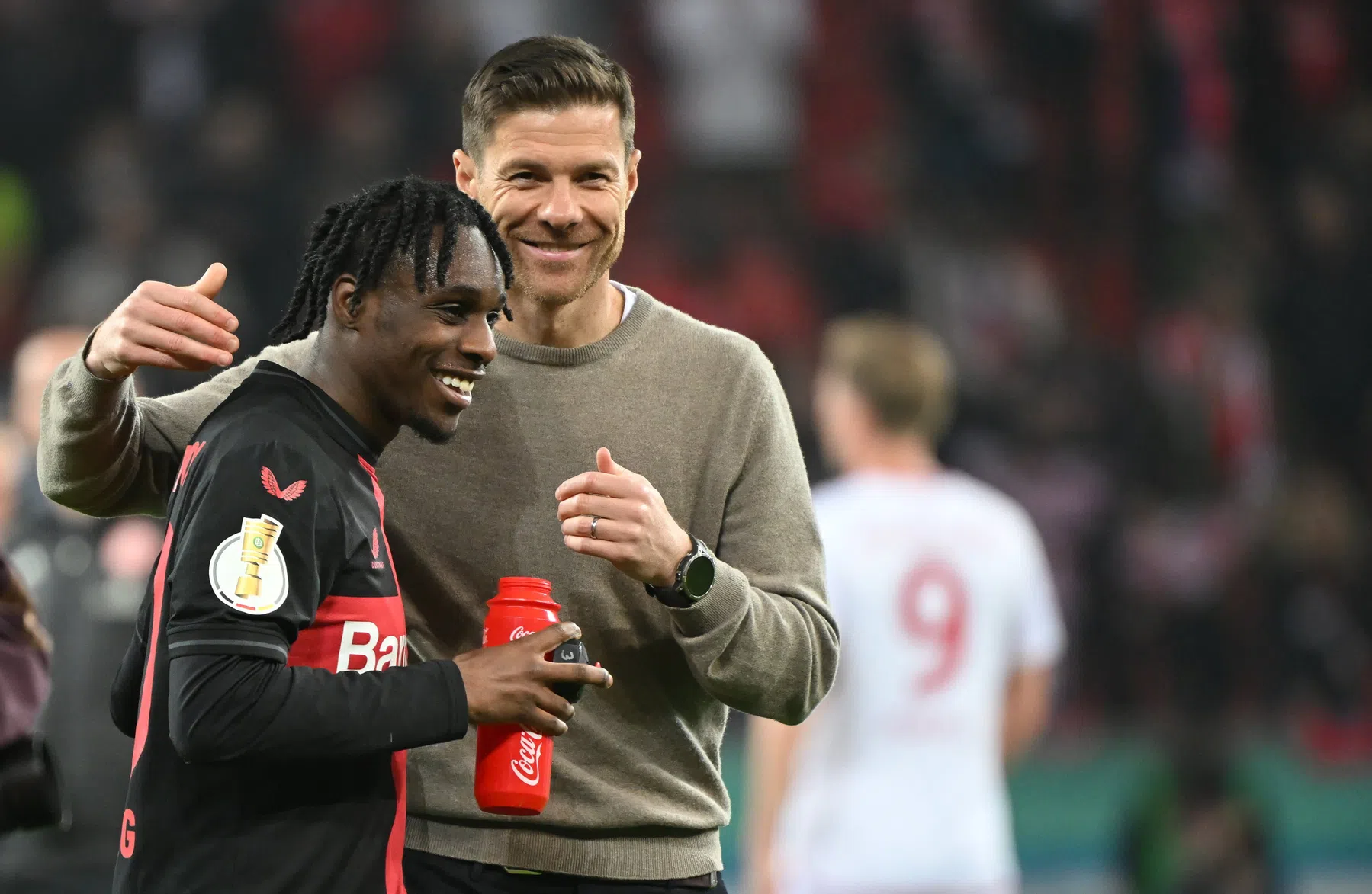 Alonso en Frimpong bespreken Feyenoord-uit en onderlinge verstandhouding