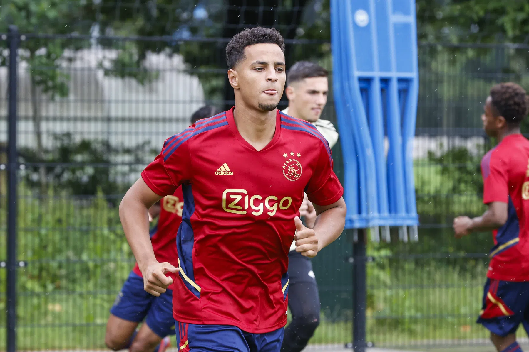 'Paniekvoetbal bij RKC: Ihattaren krijgt nieuwe kans'