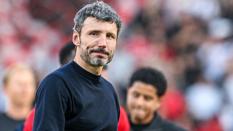 Van Bommel genoemd bij Anderlecht: 'Daar zie ik wel wat in'