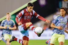 Thumbnail for article: Vitesse toont tegen Jong Ajax veerkracht in jaarlijks Airborne-duel