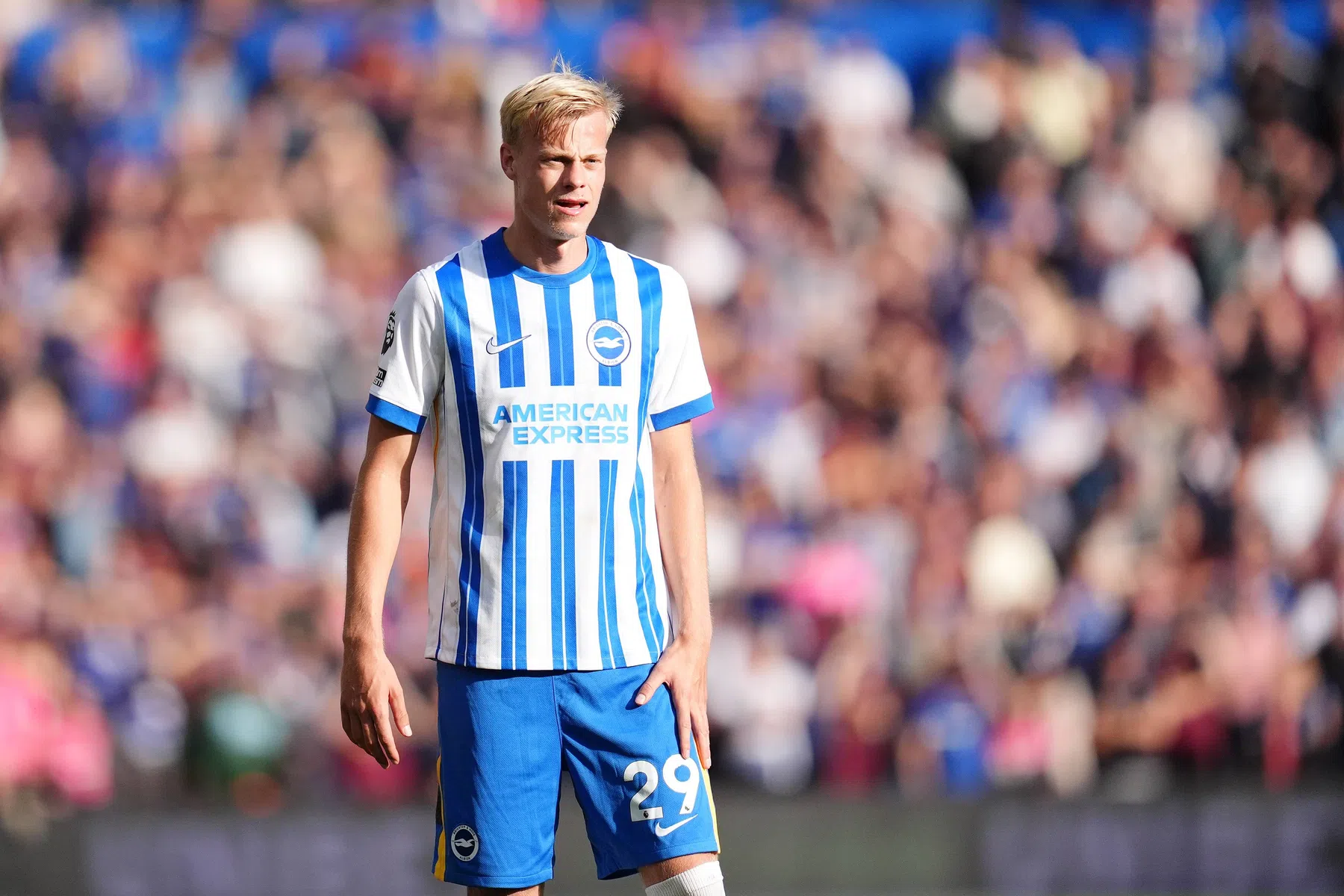 Brighton geeft met vier Nederlanders voorsprong uit handen tegen Nottingham