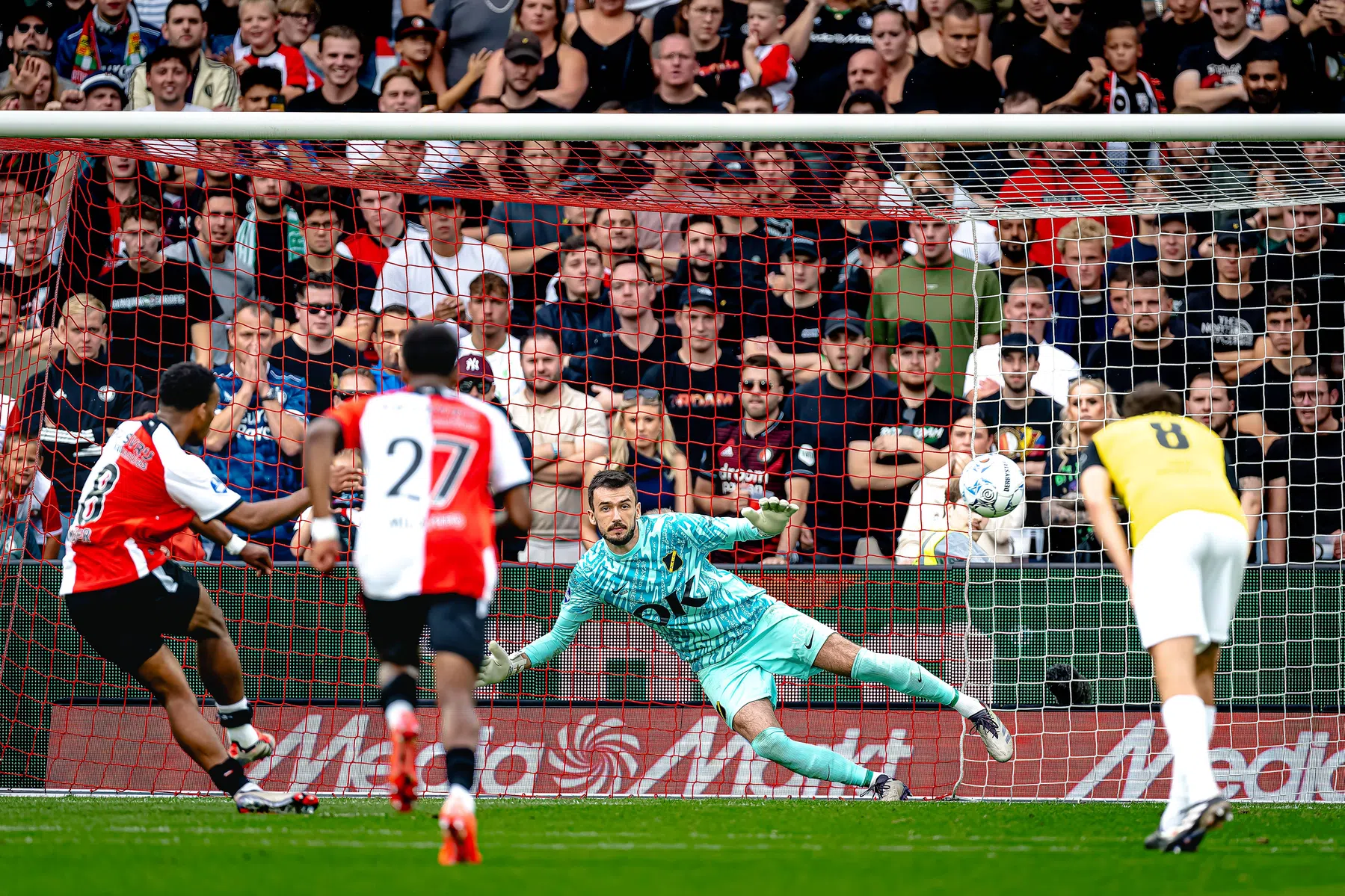 Timber legt uit waarom hij strafschop nam en looft nieuwkomer