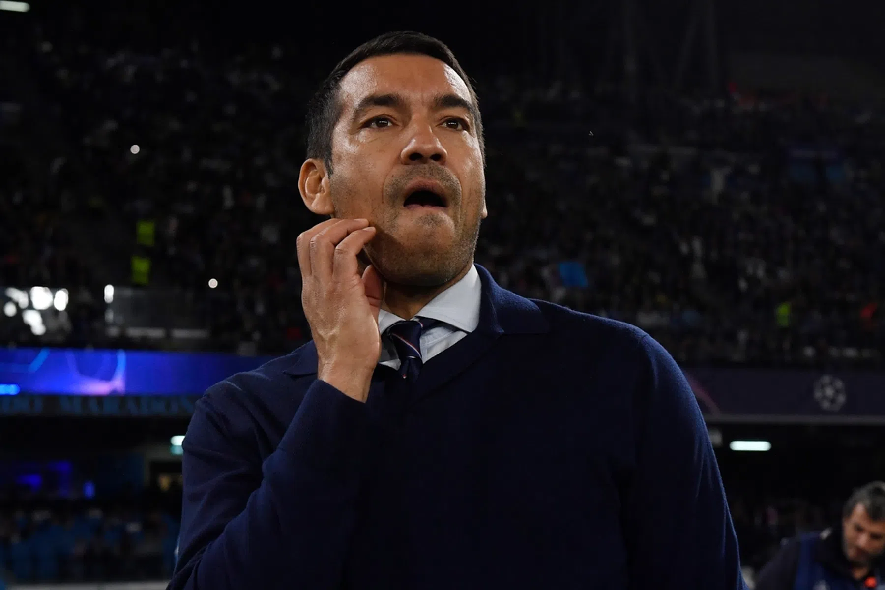 Van Bronckhorst behoudt ongeslagen status in aanloop naar bezoek aan Ajax