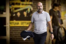 Thumbnail for article: 'Veerman heeft het nodig om te voelen dat hij niet onaantastbaar is'