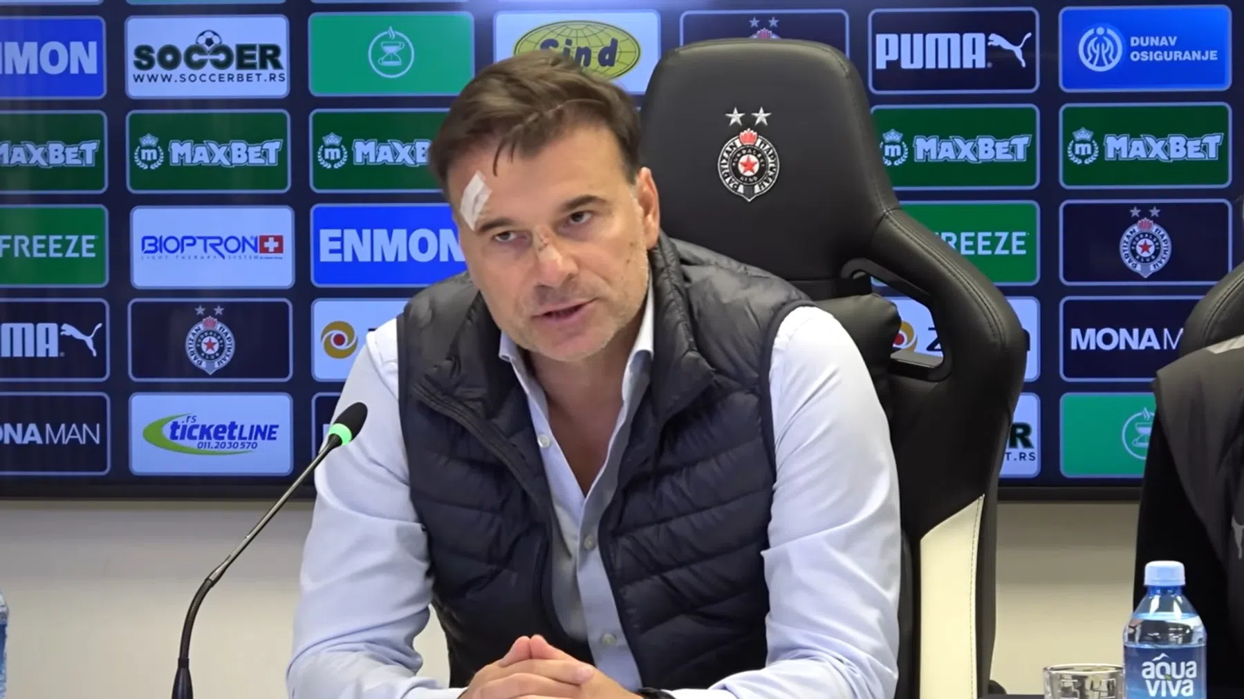 Bonje in Belgrado: Partizan-fans vallen eigen trainer aan na vernedering in derby