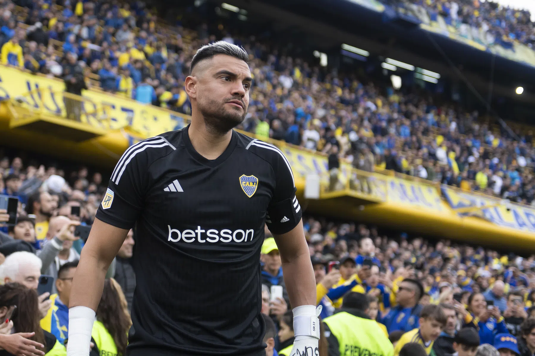 Boca Juniors-doelman Romero krijgt straf van zijn club na incident in derby