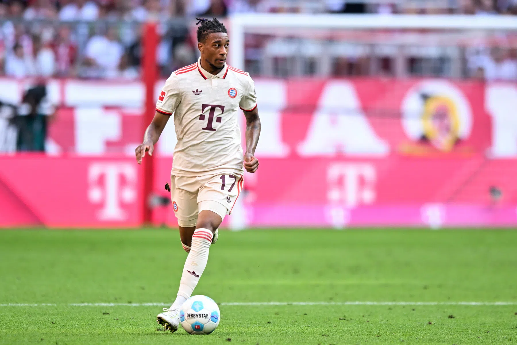 Olise denkt aan ander Bayern-icoon na Robben-vergelijking