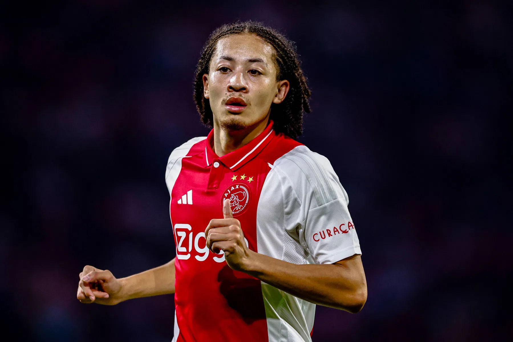 Fitz-Jim volgt het voorbeeld van Edson Álvarez