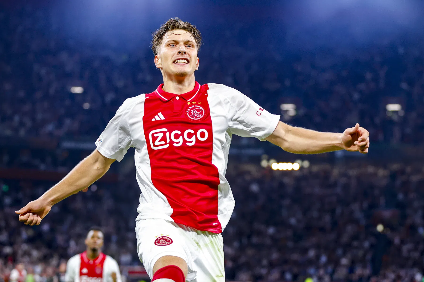 Godts grijpt zijn kans als onbetwiste eerste keus in de Ajax-aanval