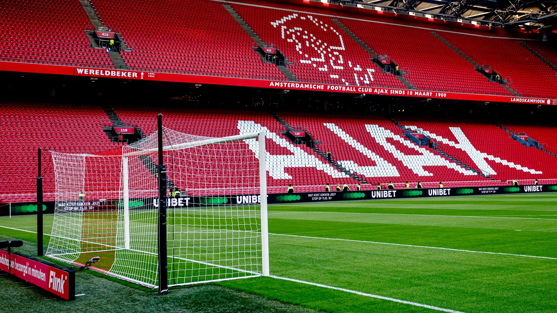 Ajax draait bijna tien miljoen euro verlies
