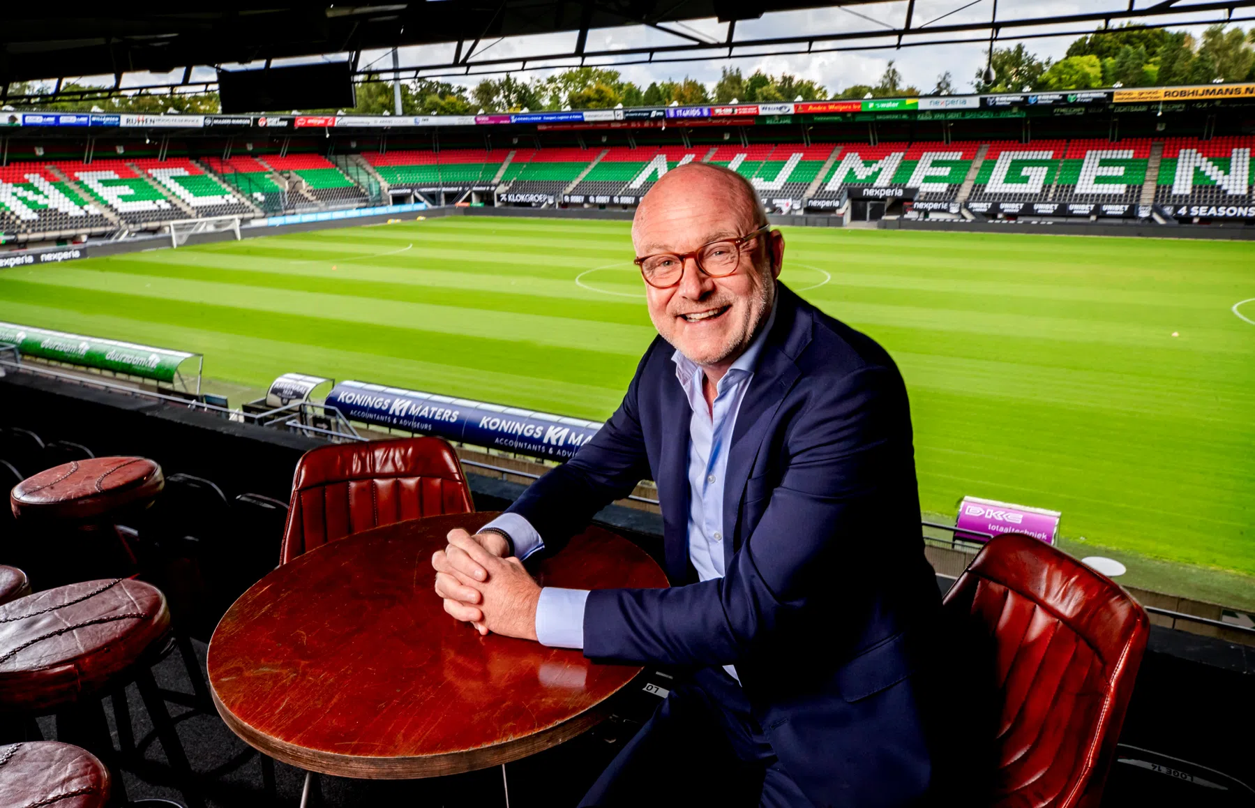 De zingende directeur die bij NEC het Boekhoorn-beleid ontrolt 