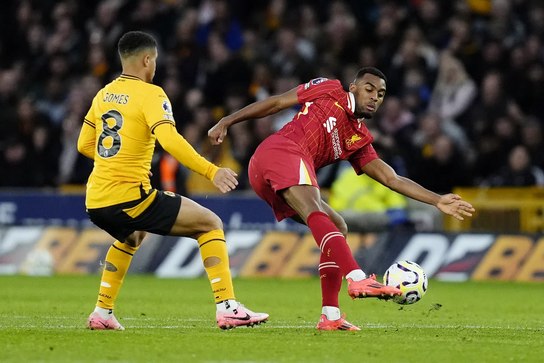 Gravenberch verrast door succes Liverpool: 'O, ja? Staan we aan kop?'