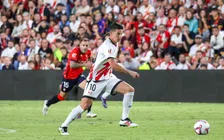 Thumbnail for article: Rayo Vallecano koestert zijn eigen Maradona