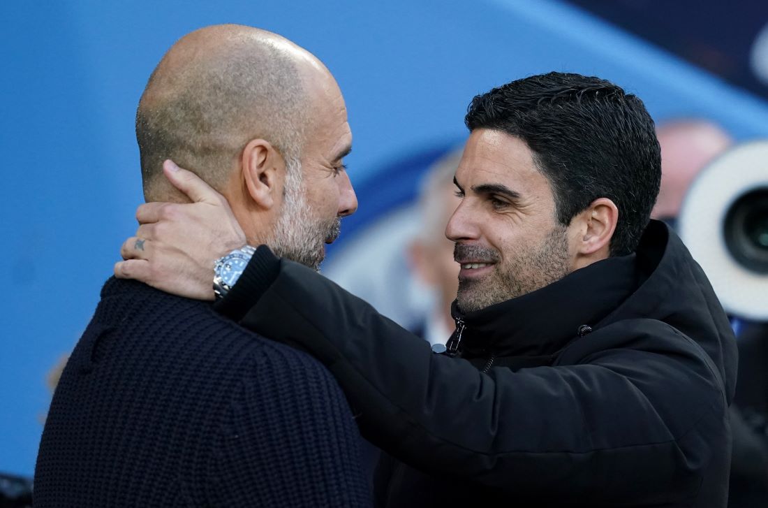 Guardiola niet blij met insinuaties Arteta: 'Hij moet duidelijker zijn'