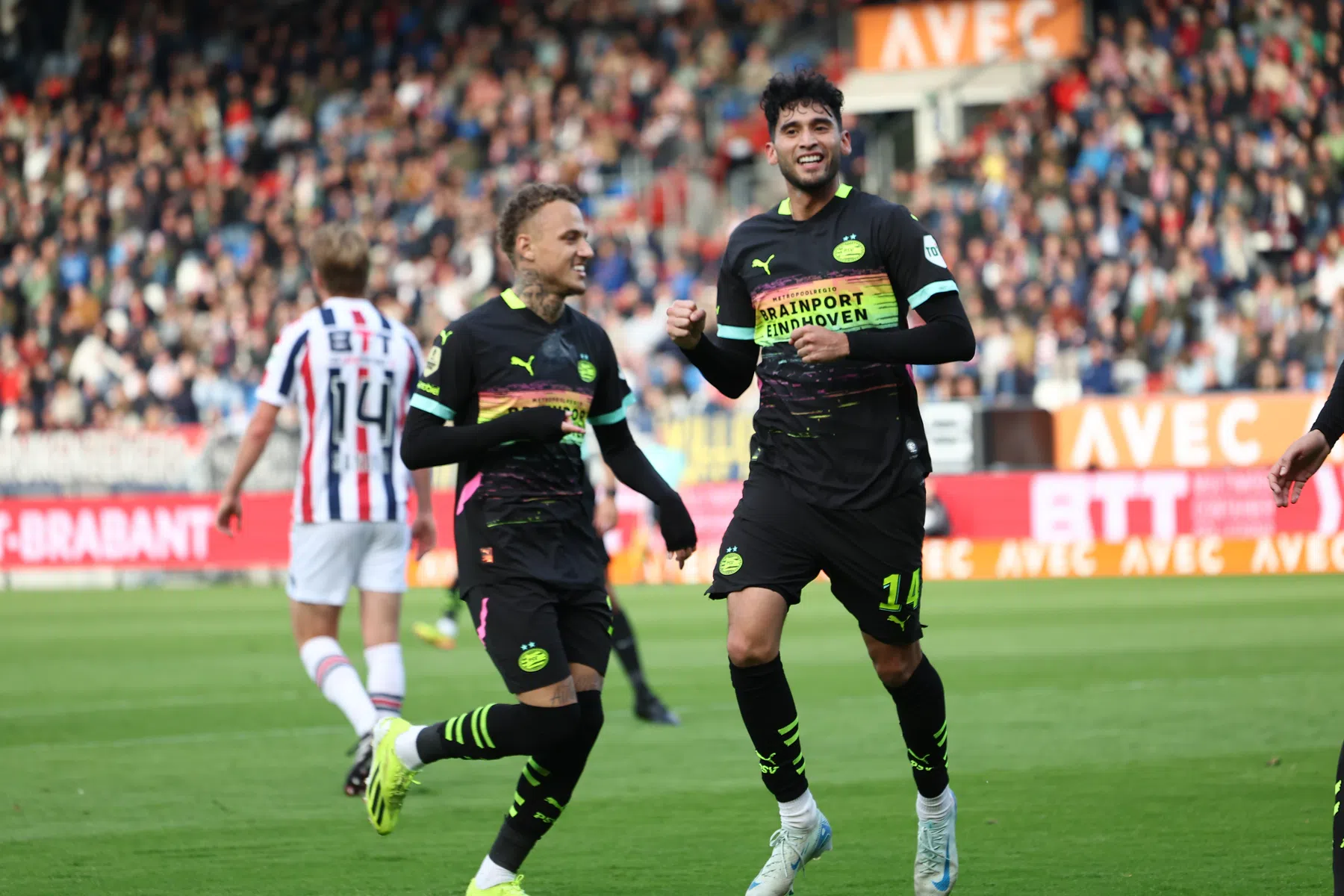 Pepi pakt zijn kans en houdt PSV met dubbelslag foutloos