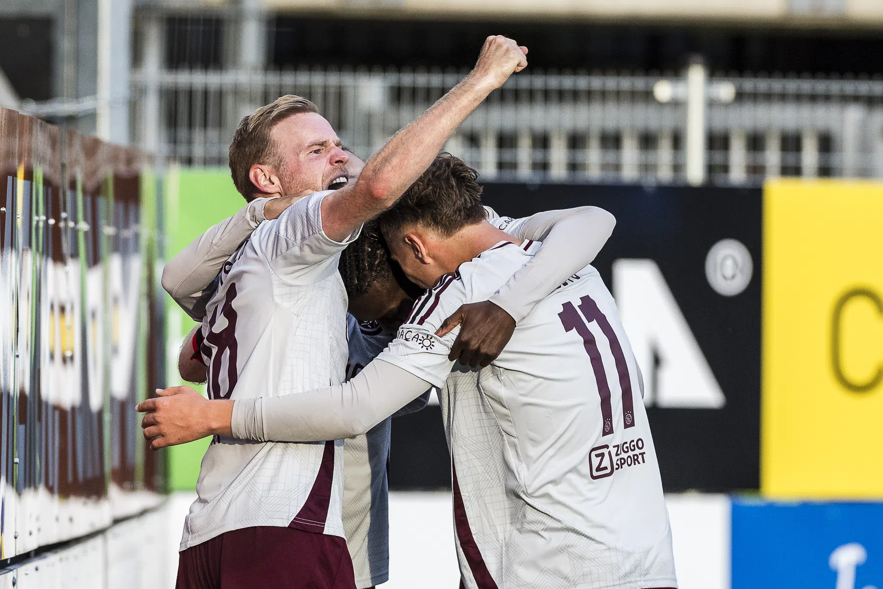 Pover Ajax dankzij invallers langs hekkensluiter RKC