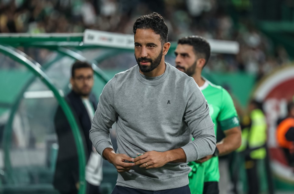 Sporting-trainer vol lof over Bosz: 'PSV speelt onder hem altijd vooruit'