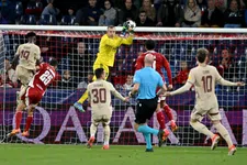 Thumbnail for article: Brest geeft Lijnders enorm pak slaag, mede dankzij uitblinker Bizot