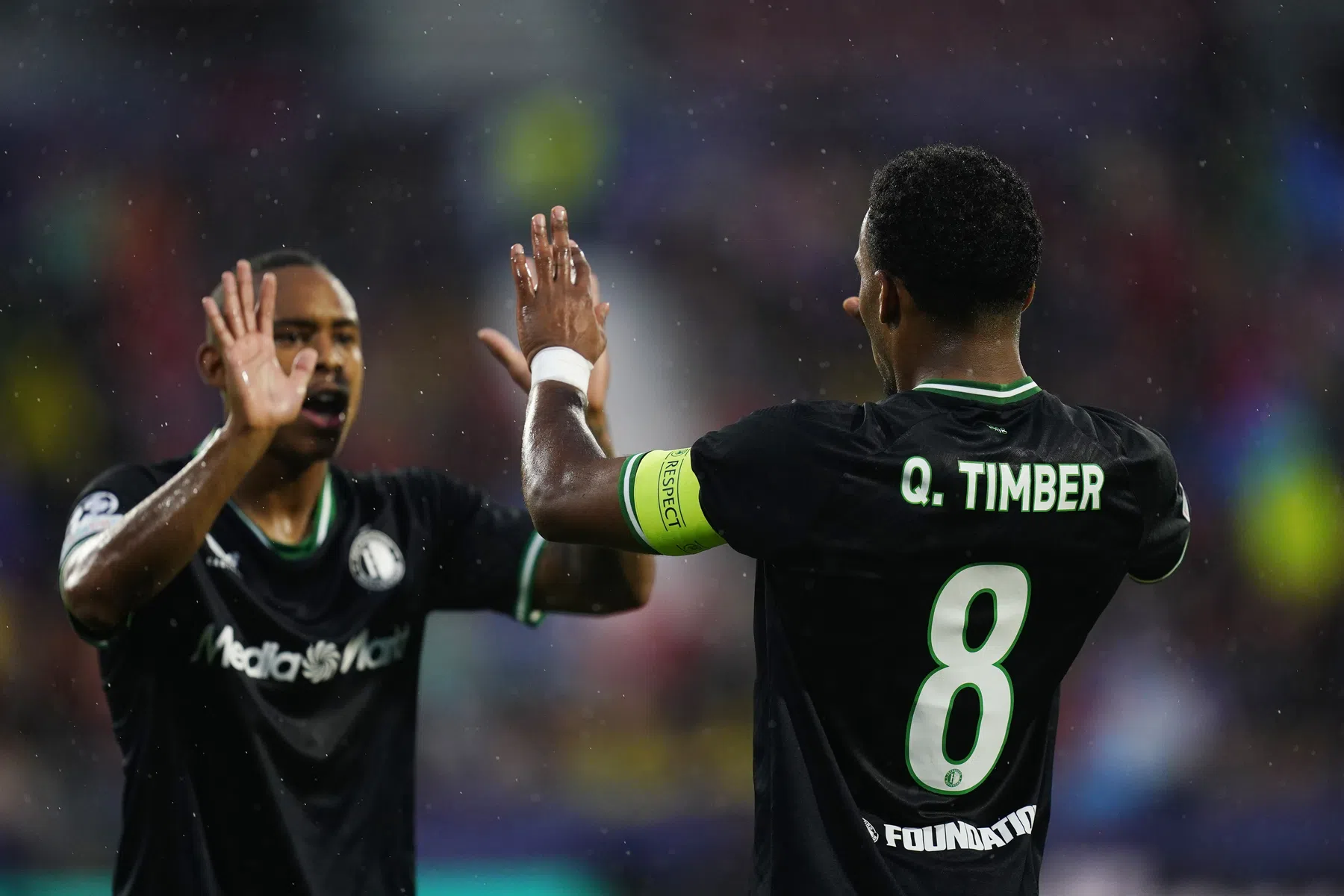 Gefrustreerde Spaanse media zien fysiek wonder bij Feyenoord