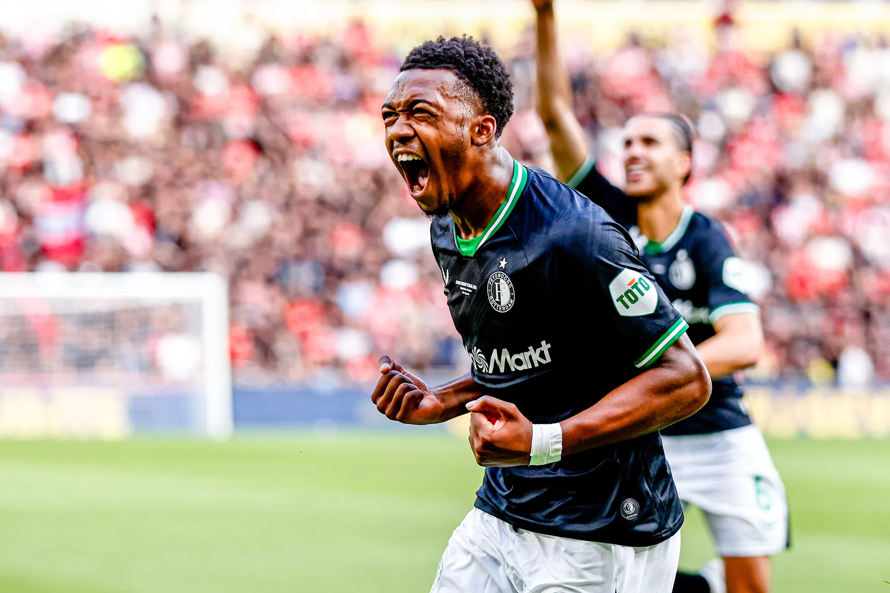 Knotsgekke helft Feyenoord: achterstand, eigen goal, tienersucces en penaltymisser