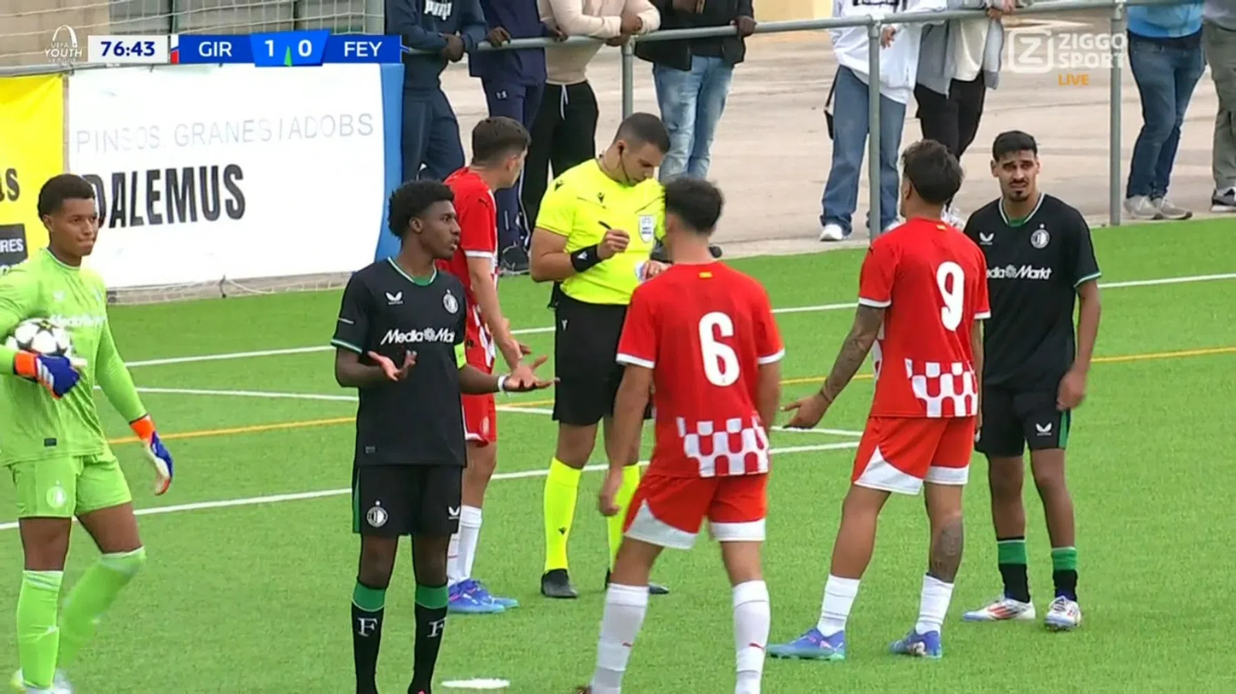 Feyenoord blijft net als PSV puntloos in Youth League