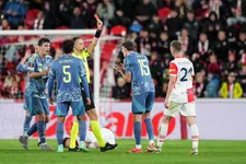 Thumbnail for article: Twijfels over rode kaart Baas: 'Met de handrem spelen, is ook niet goed'