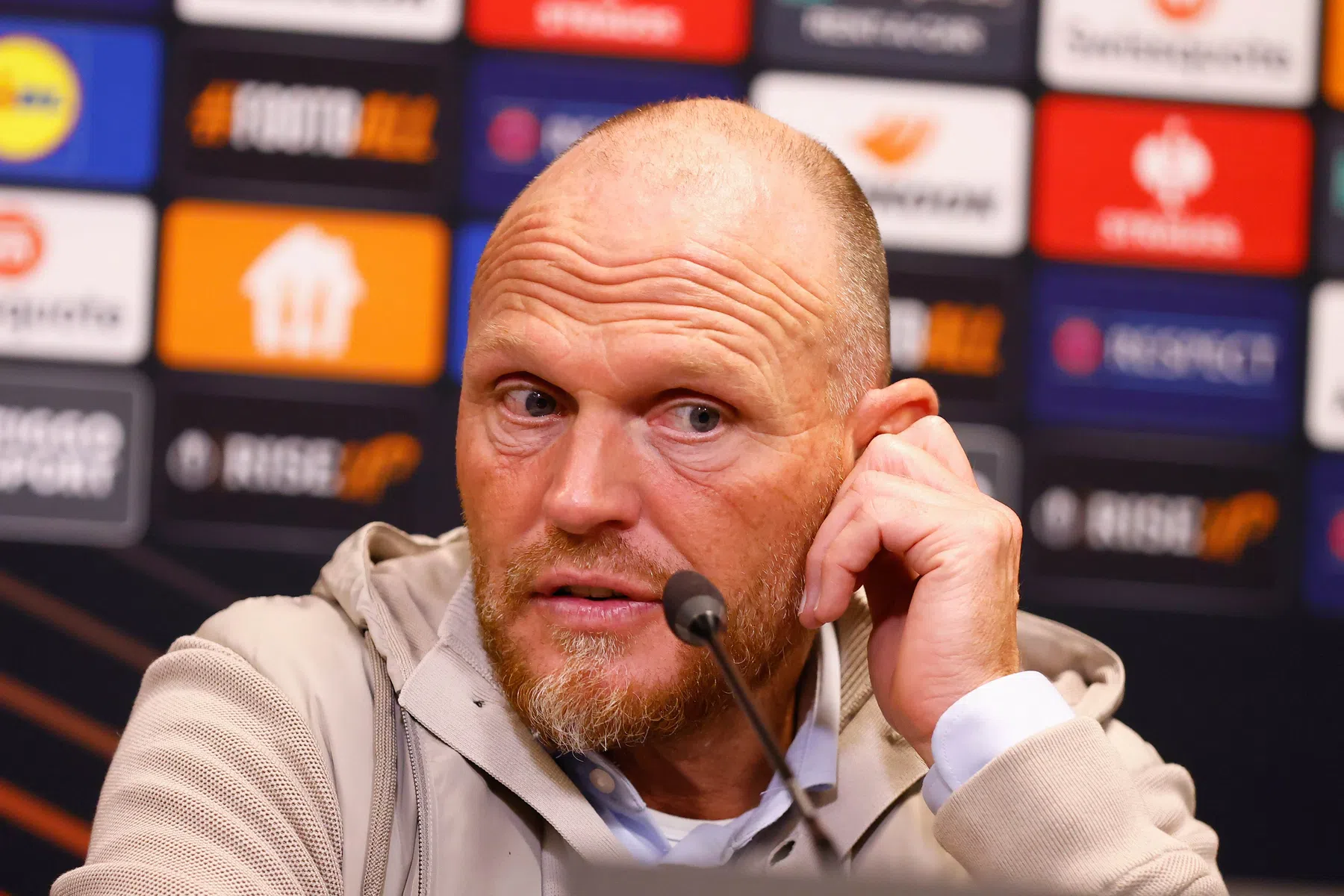 Oosting kan leven met het vertoonde spel en bewondert Turkse goal