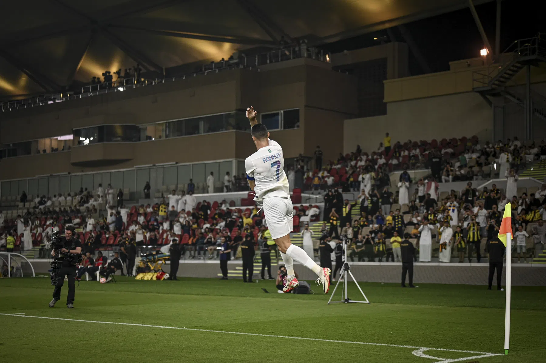 Nog 95 te gaan: Ronaldo slaat weer toe in Saoedi-Arabië