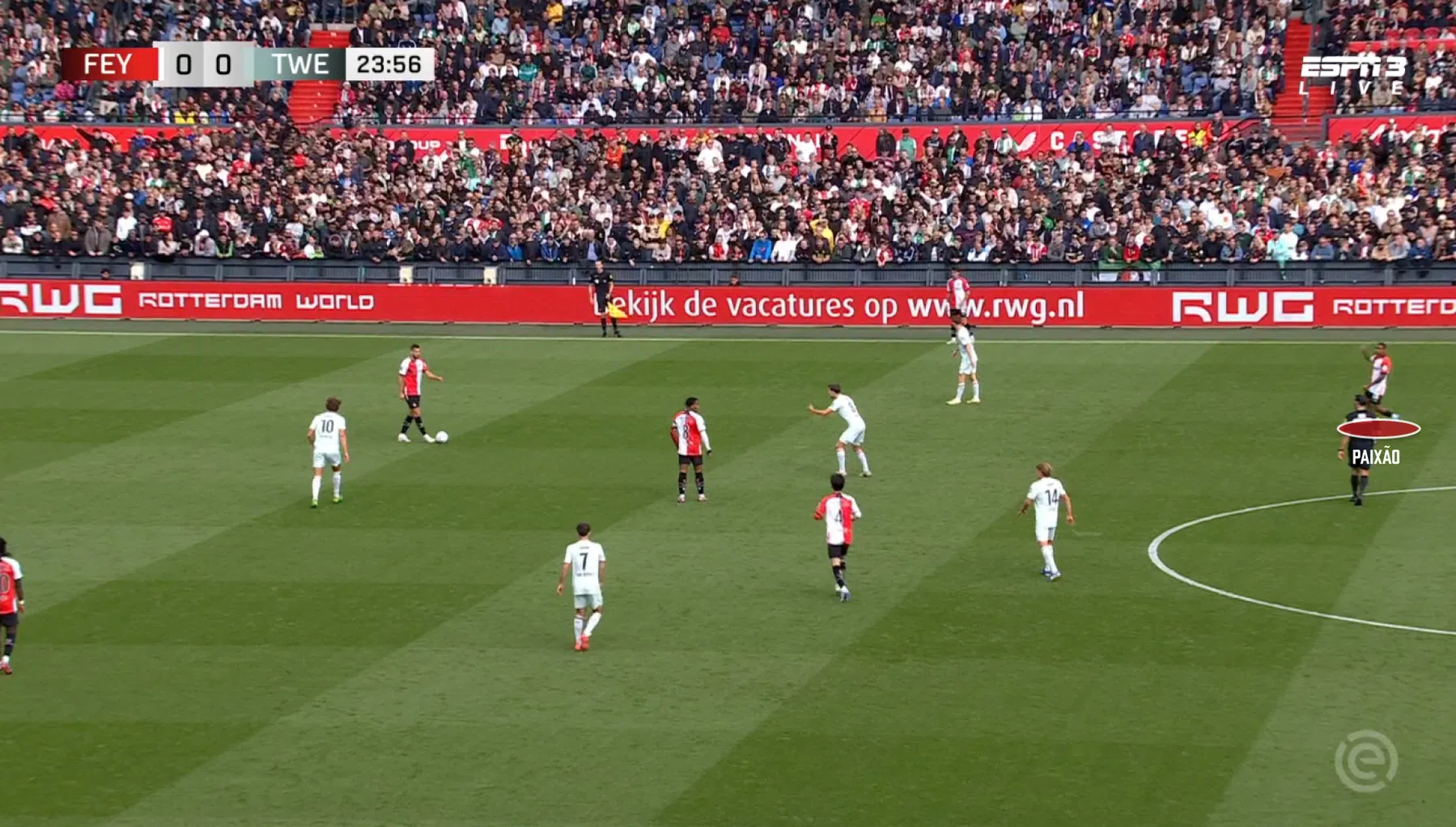 Brian Priske experimenteert met nieuwe opbouw bij Feyenoord