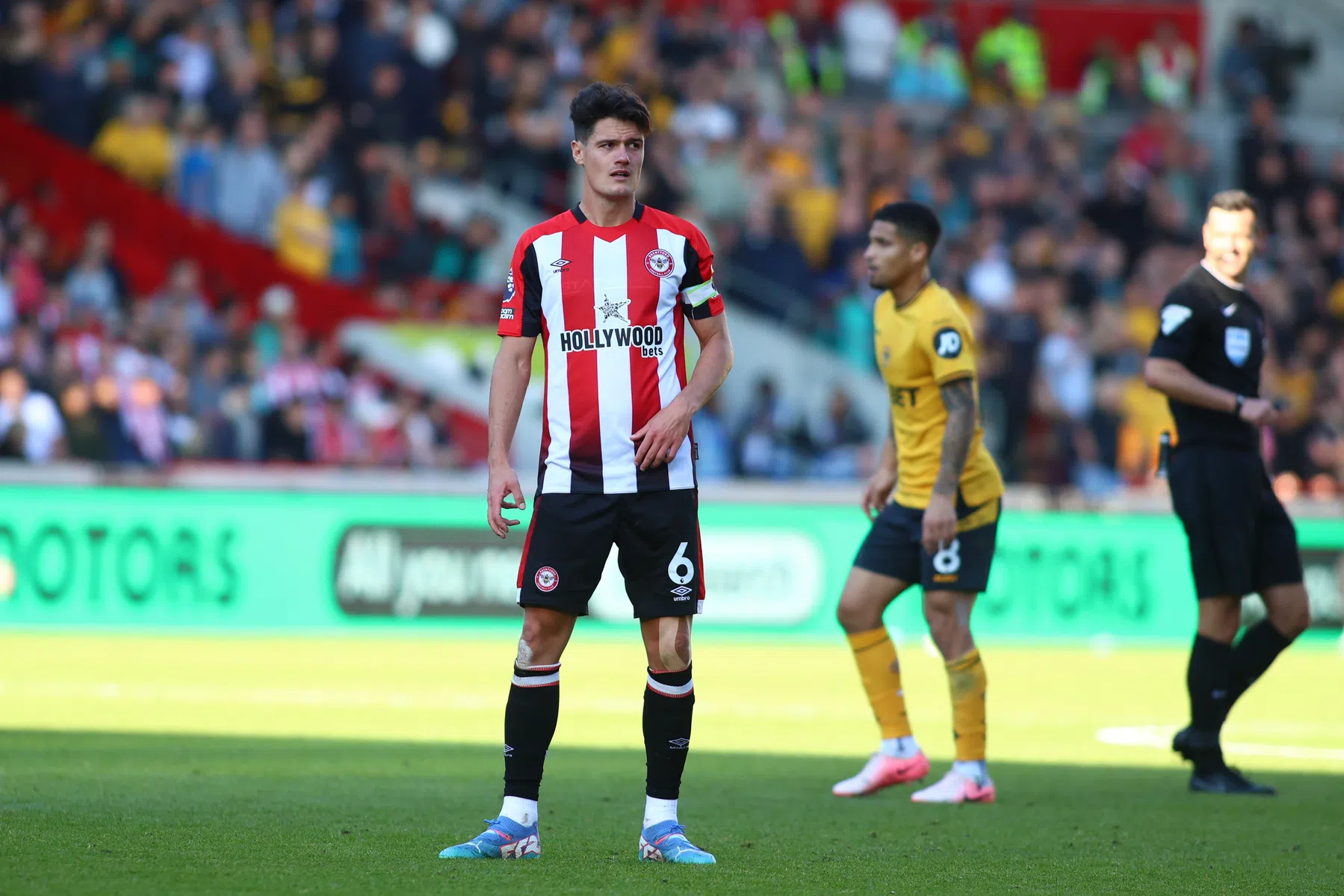 Brentford-manager geeft aanvoerder schuld van 'late' goal: 'Hele week op getraind'