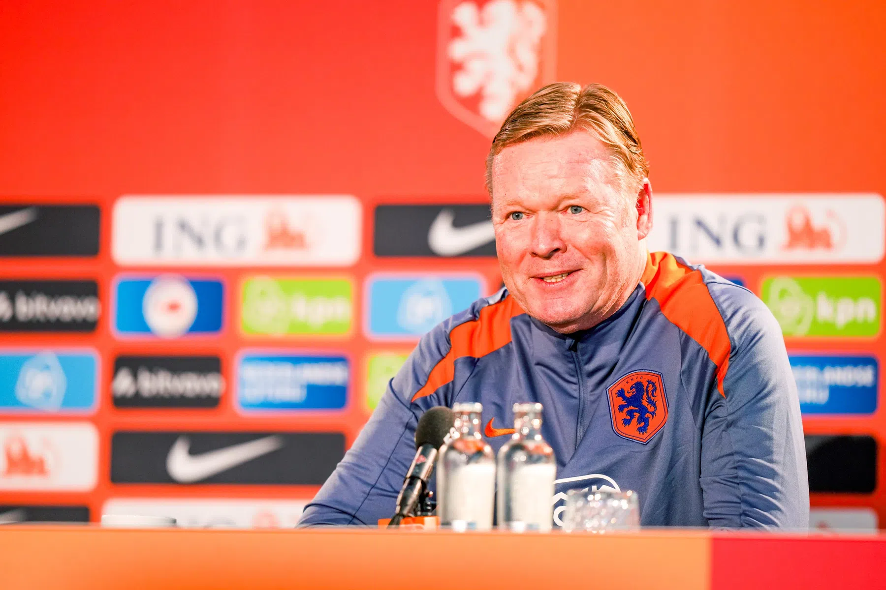 Koeman vertelt wat Memphis moet doen om terug te keren in Oranje