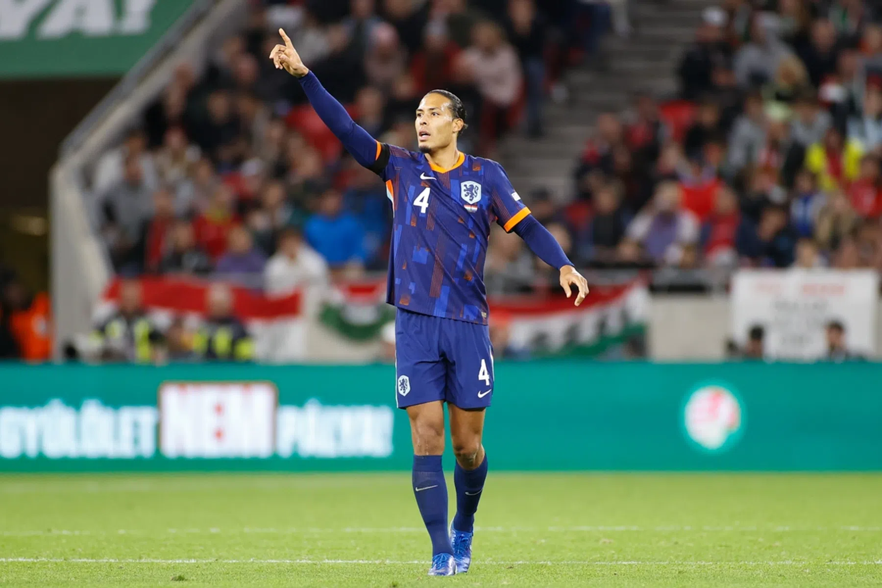 Voor Van Dijk kleeft er één voordeel aan zijn historische rode kaart