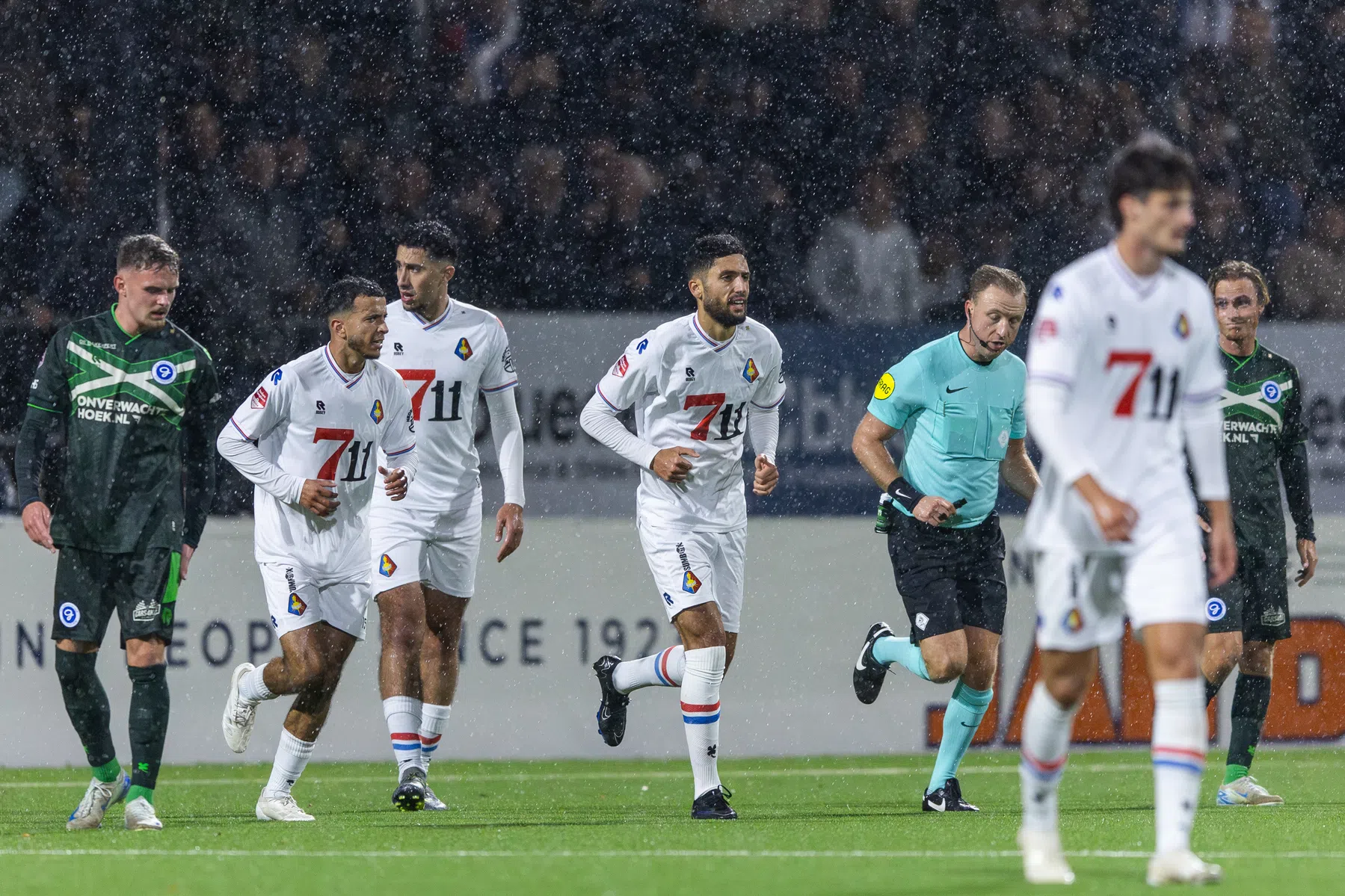Eddahchouri toont weer zijn waarde voor Telstar na fraaie goal Seuntjens