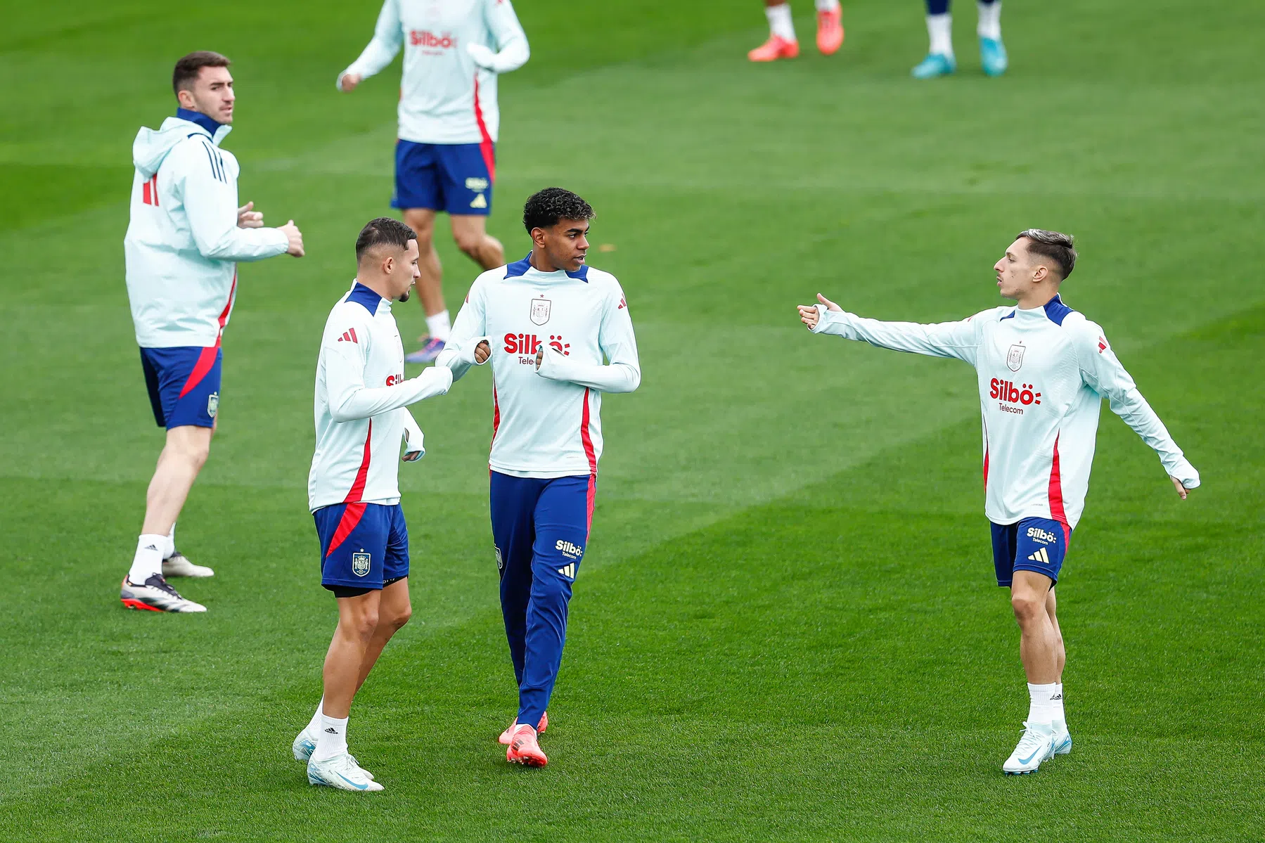 Tests tonen overbelasting aan: Yamal keert terug naar Barcelona