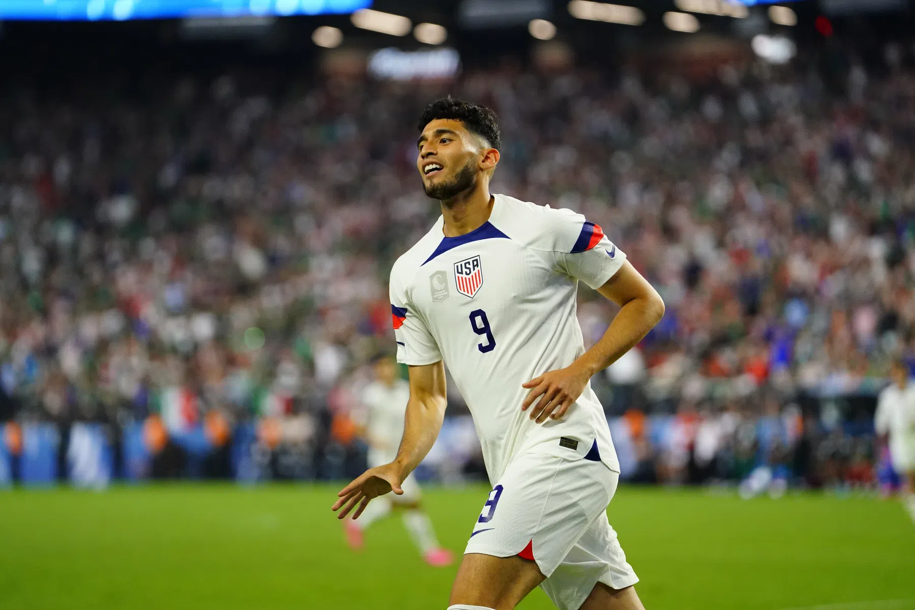 Pepi brengt Amerikaanse zege op Panama vlak voor tijd in veiligheid