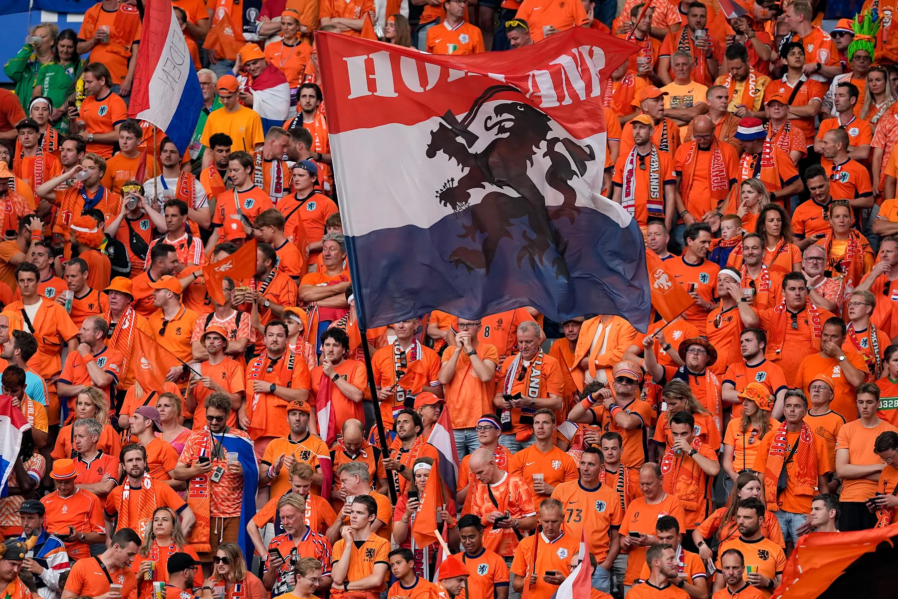 Oranje-spits Brobbey kan vruchten plukken van Duits keepersprobleem