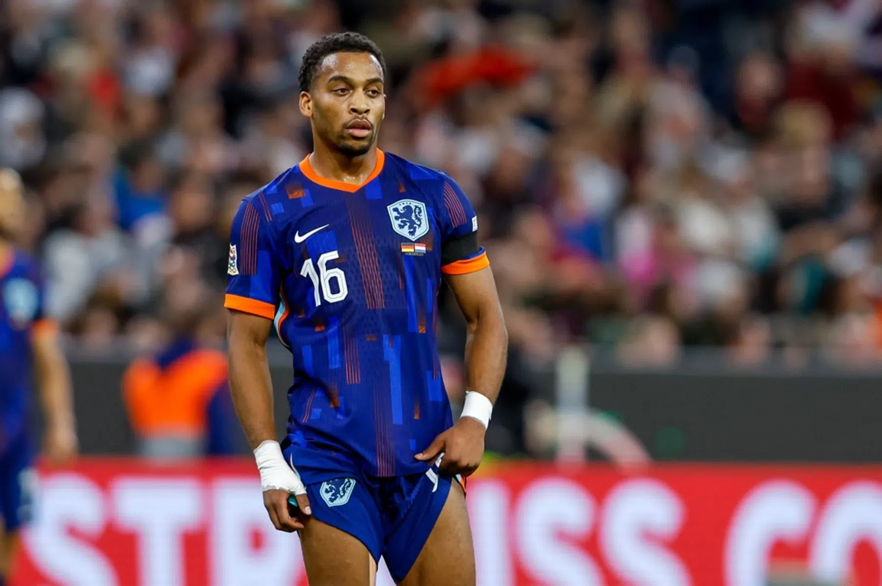 Forse kritiek op Timber na demasqué Oranje: 'Hij leek wel kleurenblind'