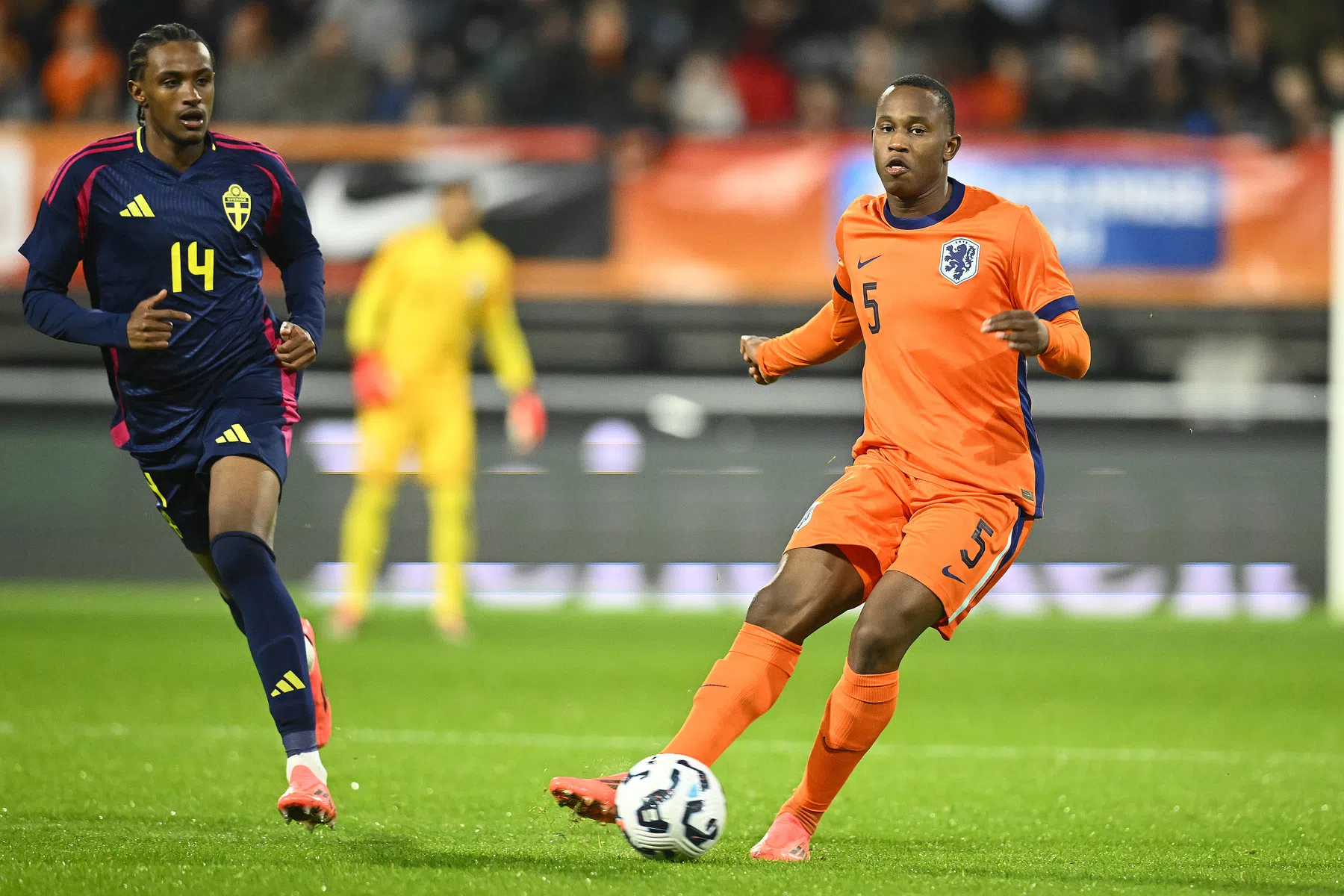 Kasanwirjo van Feyenoord naar Rangers: 'Hier moet ik een man worden'