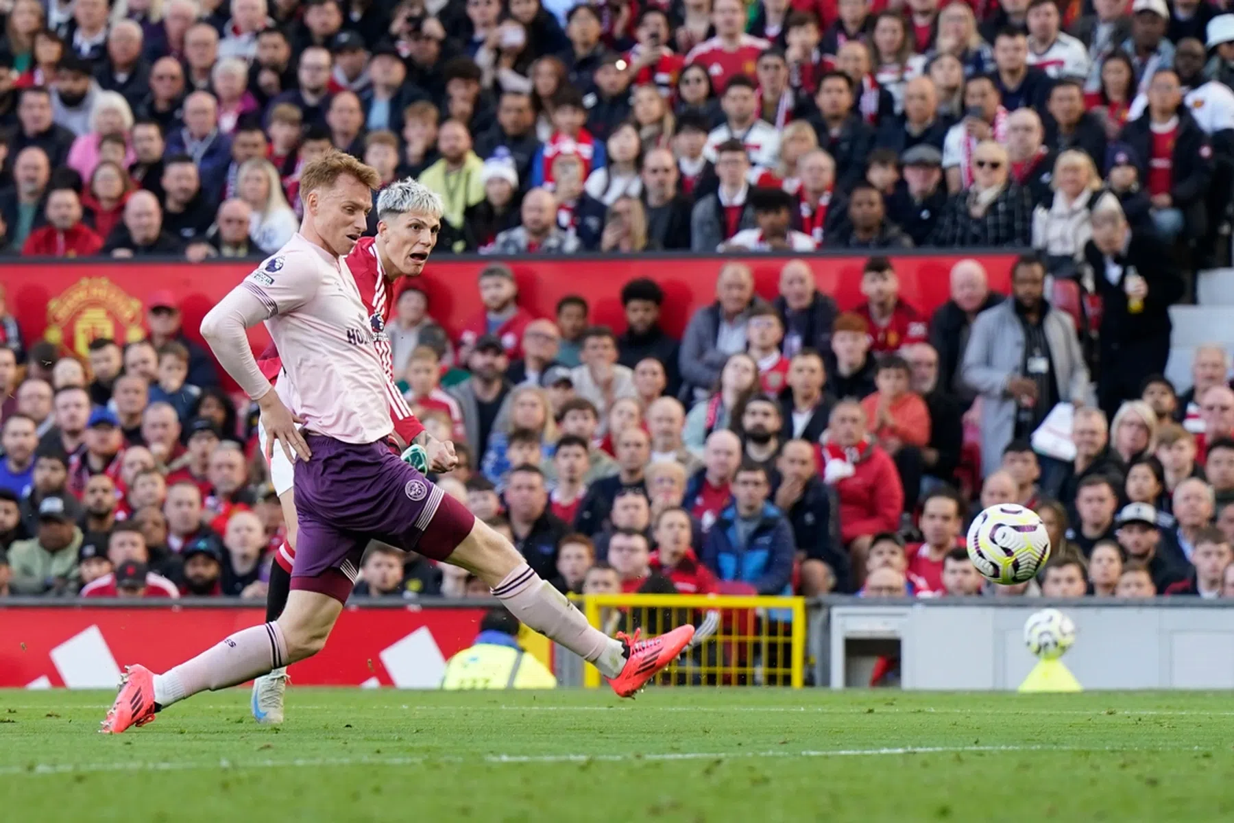 Winnend Man Utd toont veerkracht met comeback na curieus moment