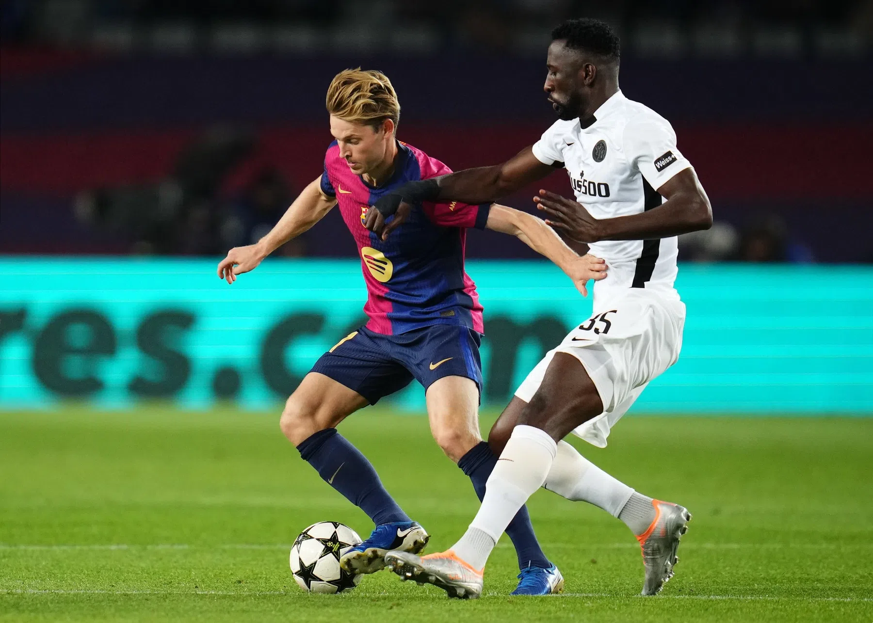 De Jong klaar voor basisrentree bij Barcelona