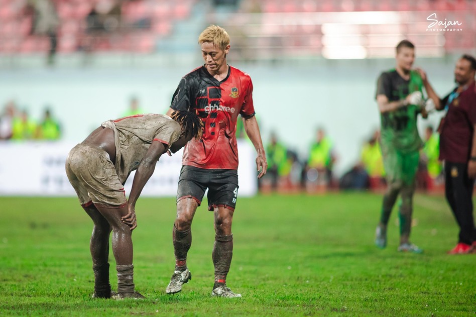 Onverwachte hoofdrol in Bhutan: Honda scoort doodleuk twee keer in feestduel