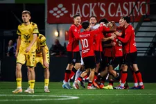 Thumbnail for article: Helmond Sport grijpt koppositie KKD, Cambuur rekent af met vloek