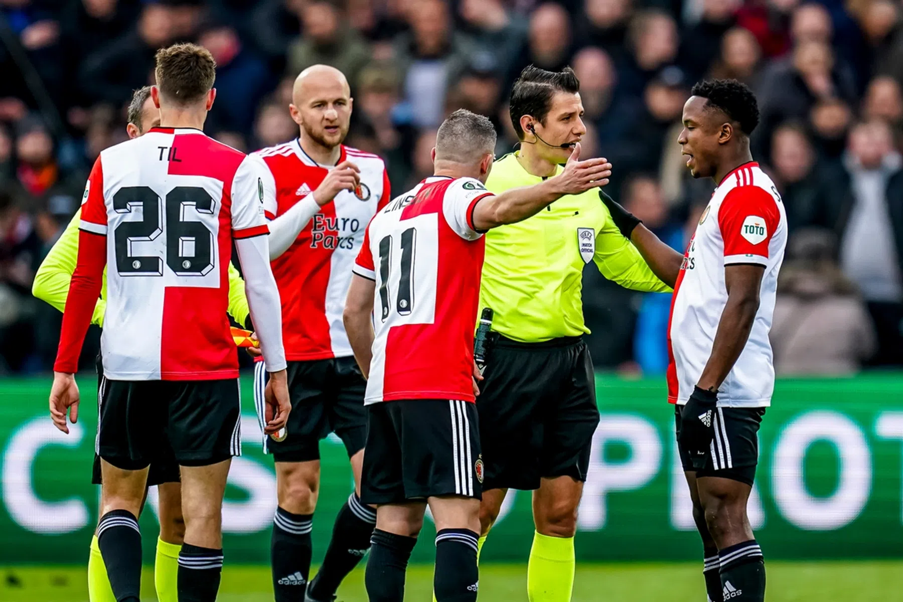 Feyenoord bewaart slechte herinneringen aan Benfica-scheidsrechter