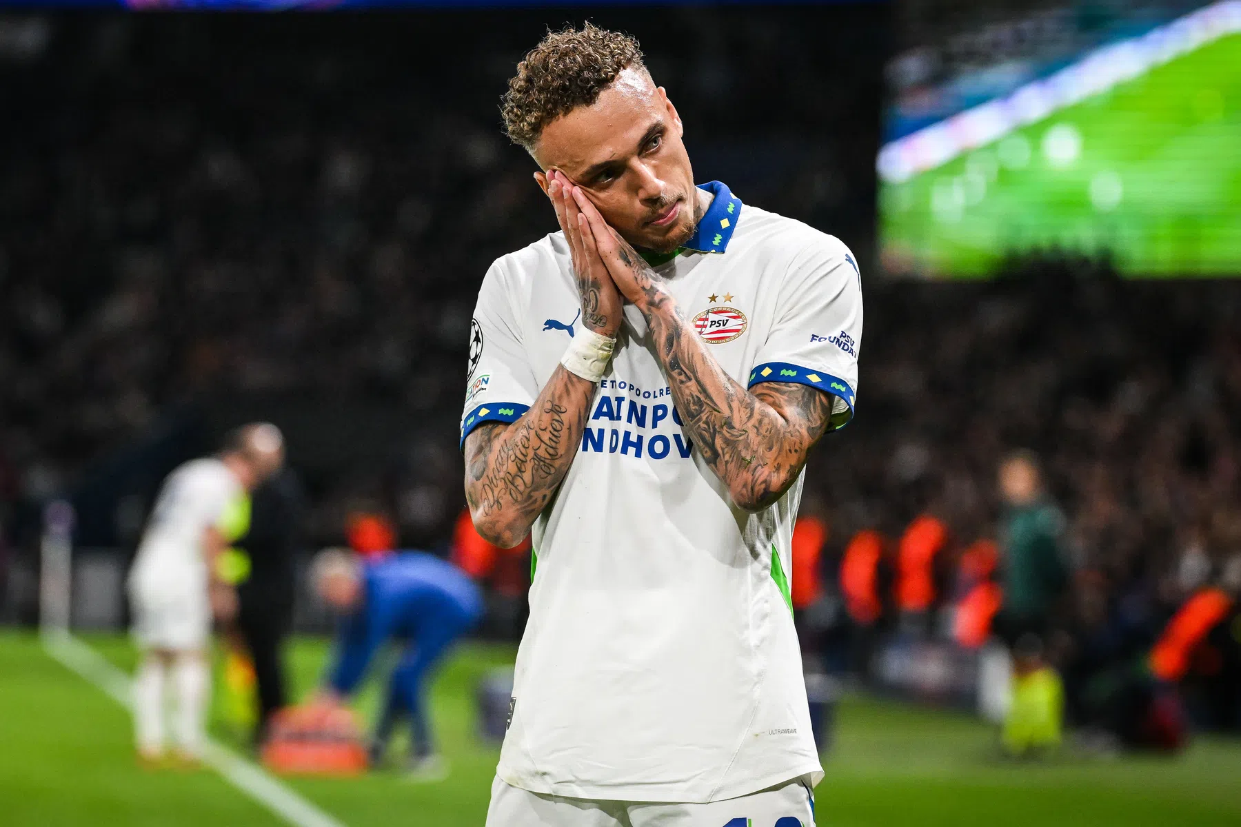 PSV op Rapport: trefzekere Lang blinkt uit in Parc des Princes