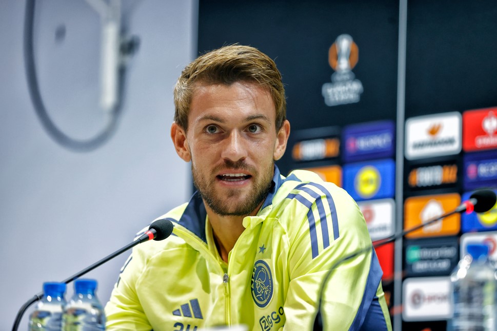 Rugani slaapt op vliegveld in Azerbeidzjan, maar is klaar voor basisdebuut